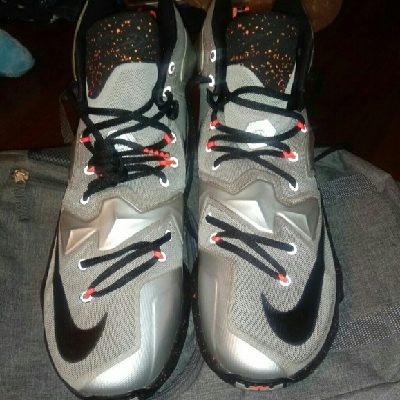 lebron james akronite shoes